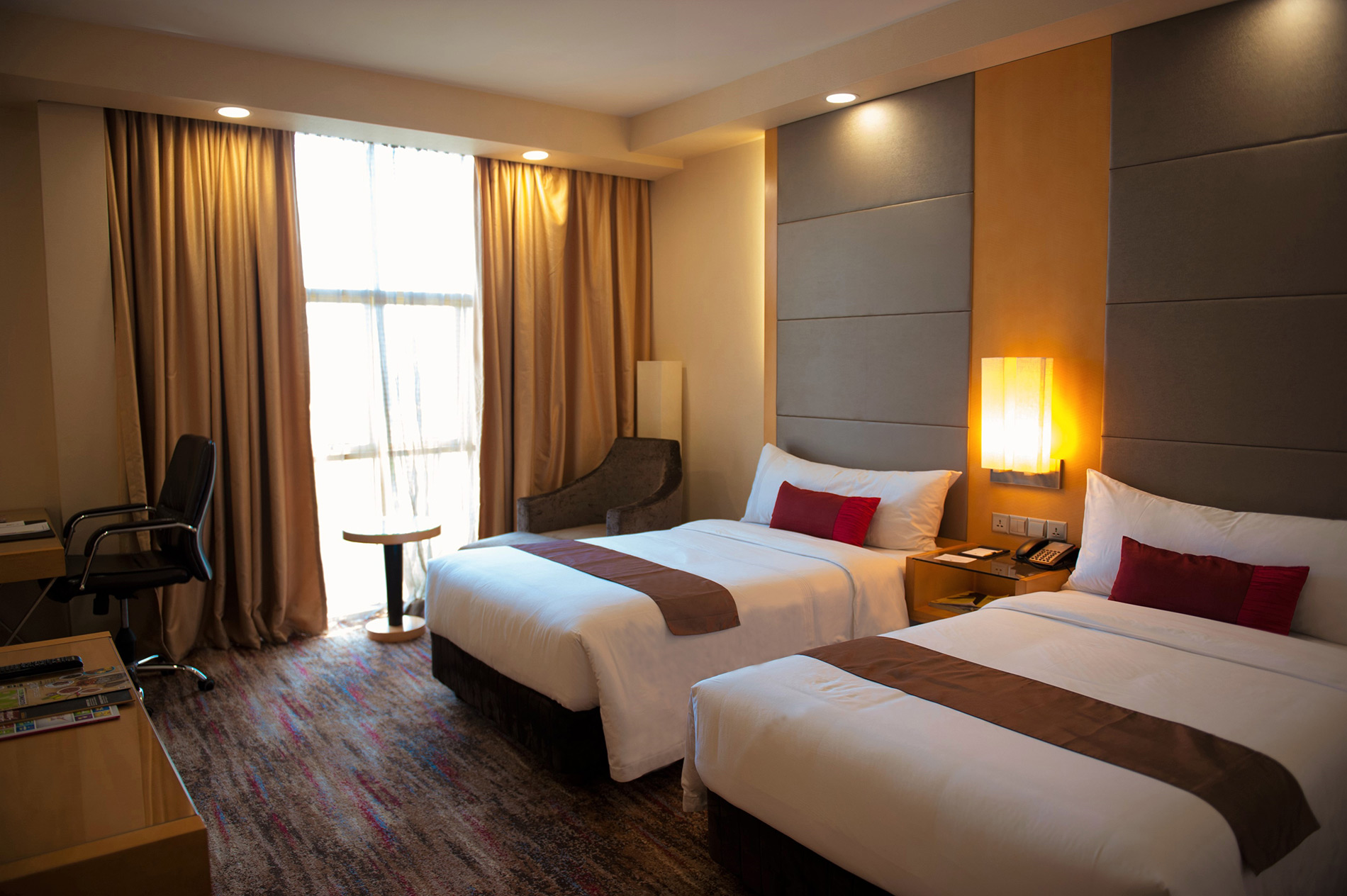 Premier Rooms - The Waterfront Hotel